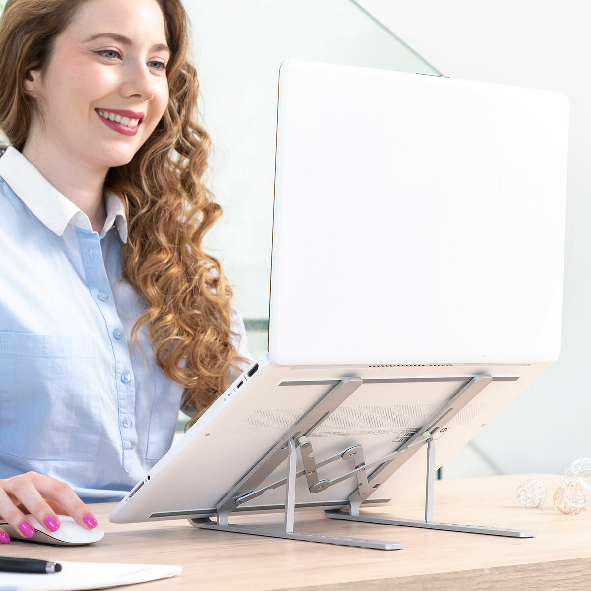 Picture of Folding and Adjustable Laptop Stand Flastan InnovaGoods Aluminium (Refurbished B)