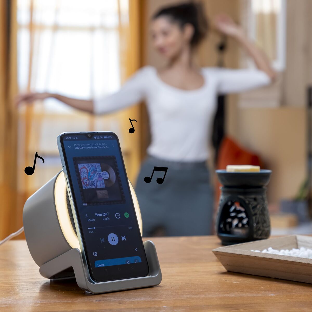 Kabelloser Lautsprecher mit Ladefunktion und LED InnovaGoods 4 IN 1 SPEAKER 10 W (Restauriert B) - Thumbnail 6