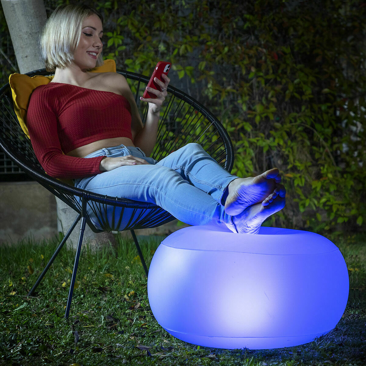 Pack Aufblasbarer Sessel mit buntem LED-Licht und Aufblasbarer Hocker mit mehrfarbiger LED-Beleuchtung und Fernbedienung InnovaG - Thumbnail 4