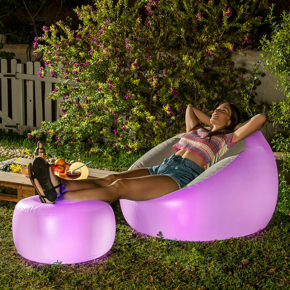 Pack Aufblasbarer Sessel mit buntem LED-Licht und Aufblasbarer Hocker mit mehrfarbiger LED-Beleuchtung und Fernbedienung InnovaG - Thumbnail 3