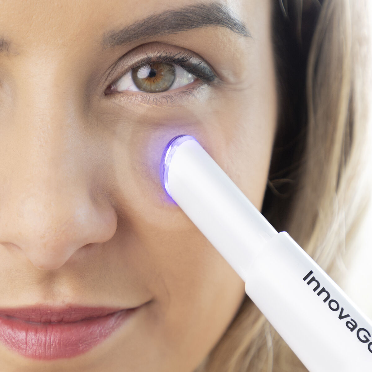 Pack Augenmassagegerät Anti-Aging mit Phototherapie und Thermotherapie und Augenpflege CBD Zenglow 15 ml InnovaGoods - Thumbnail 5