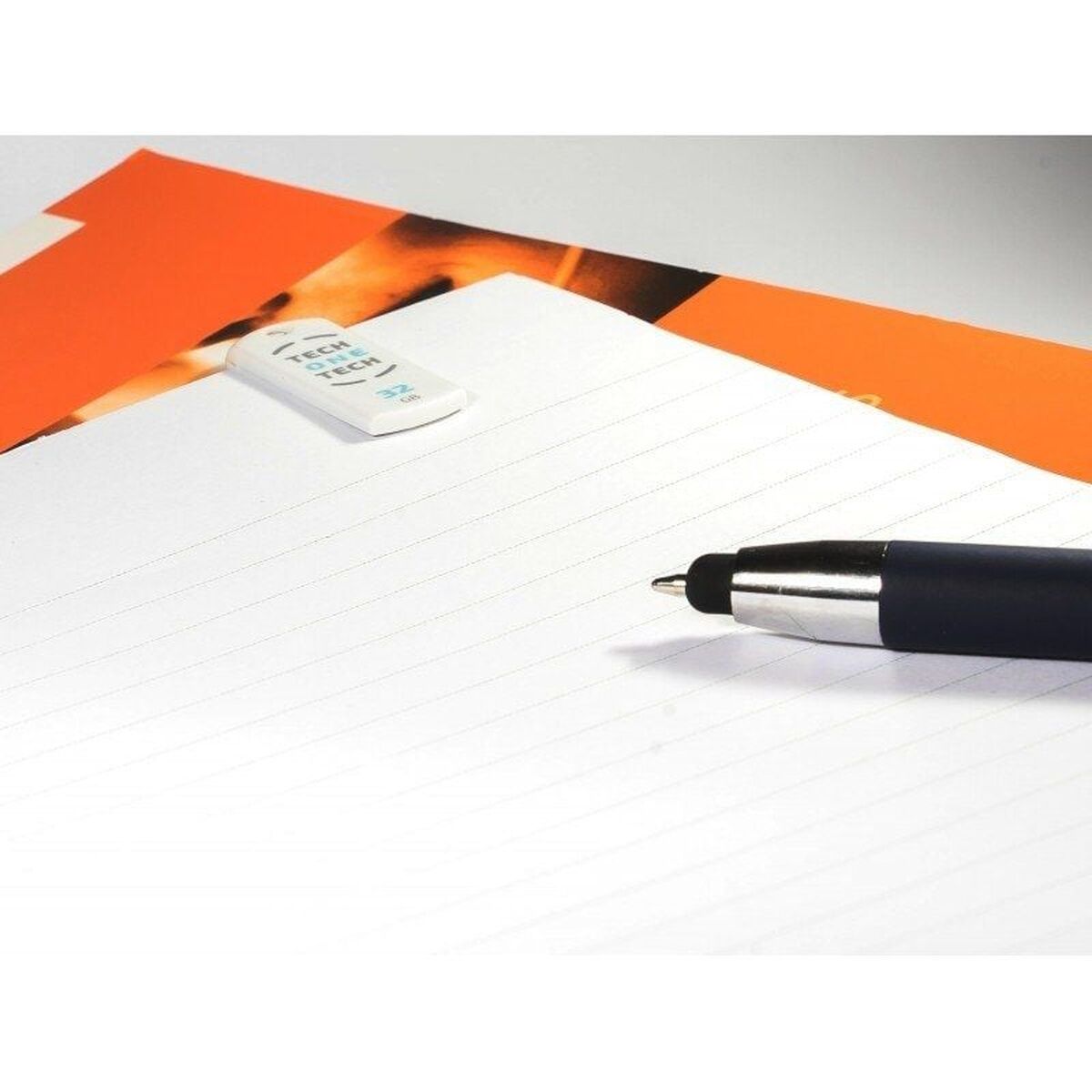 Obrazek USB stick Tech One Tech C008 White 32 GB