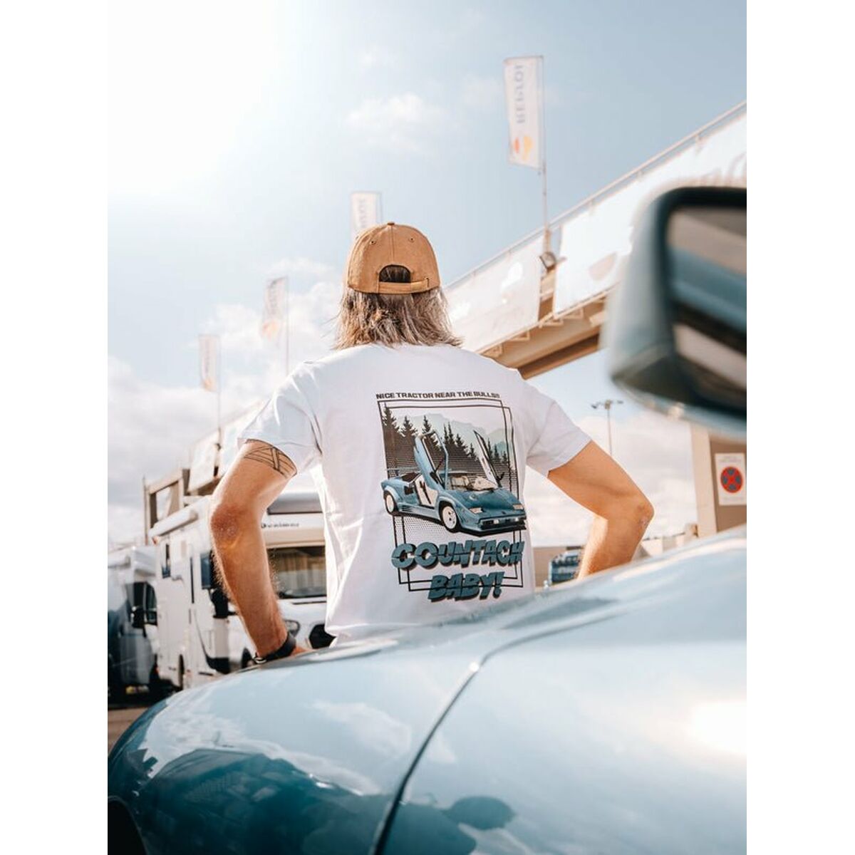 Heren-T-Shirt met Korte Mouwen RADIKAL Nice Tractor Near the Bull XL Wit
