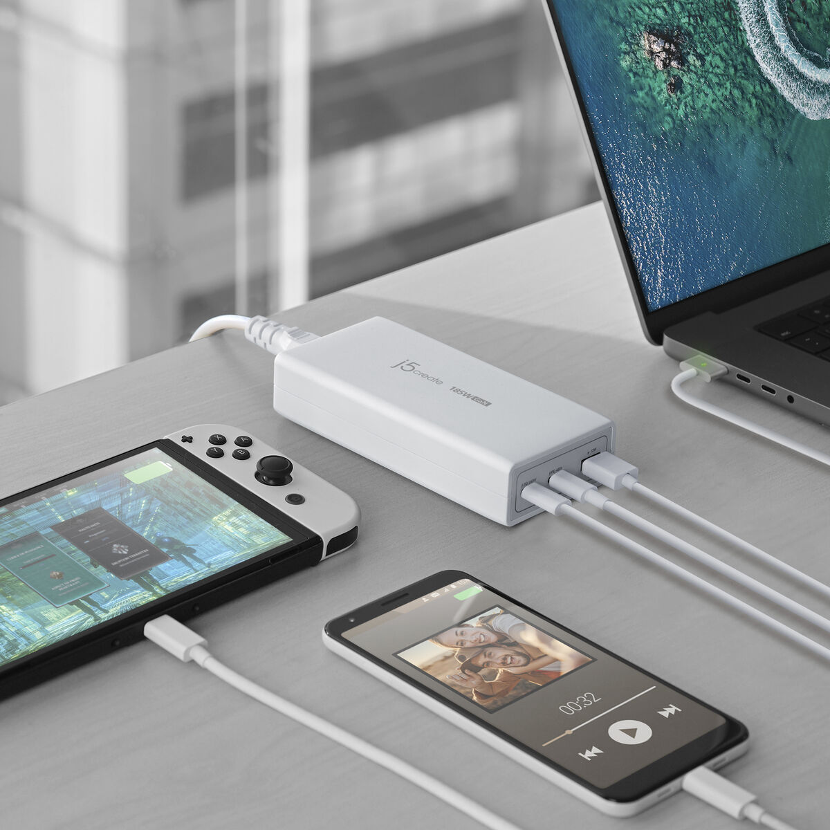 Picture of Powerbank j5create JUP37185W-EN White