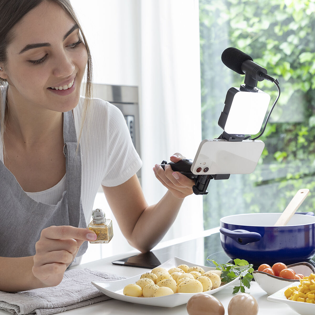 Afbeeldingen van Vlogging Kit with Light, Microphone and Remote Control Plodni InnovaGoods 6 Pieces