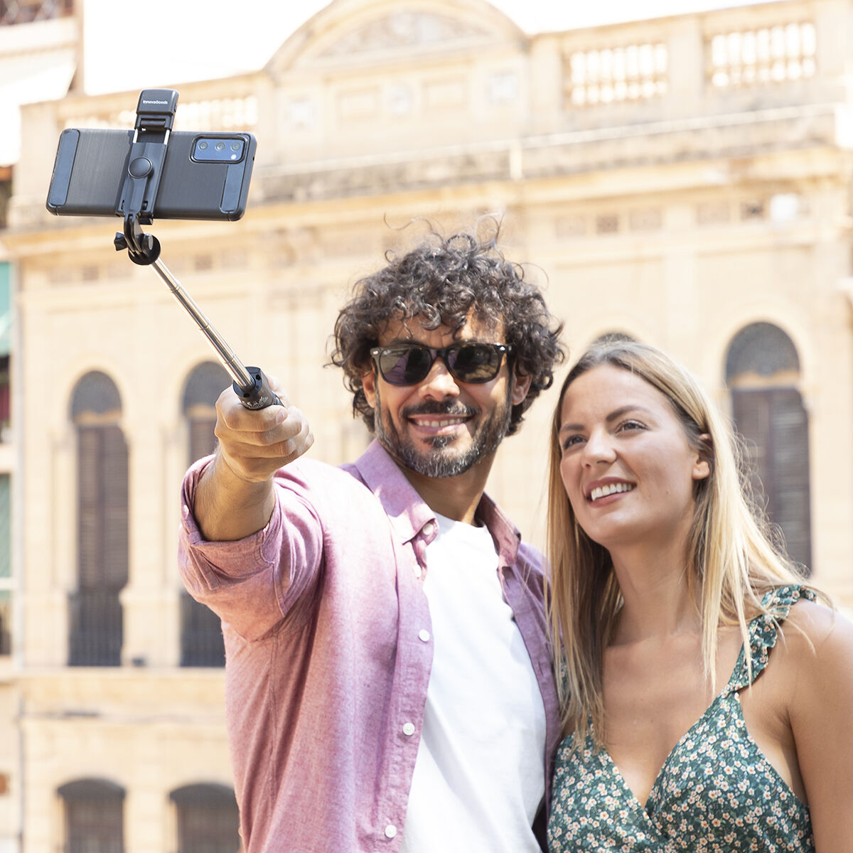 Afbeeldingen van Extendable Tripod for Mobile Phone with LED and Remote Tridiex InnovaGoods