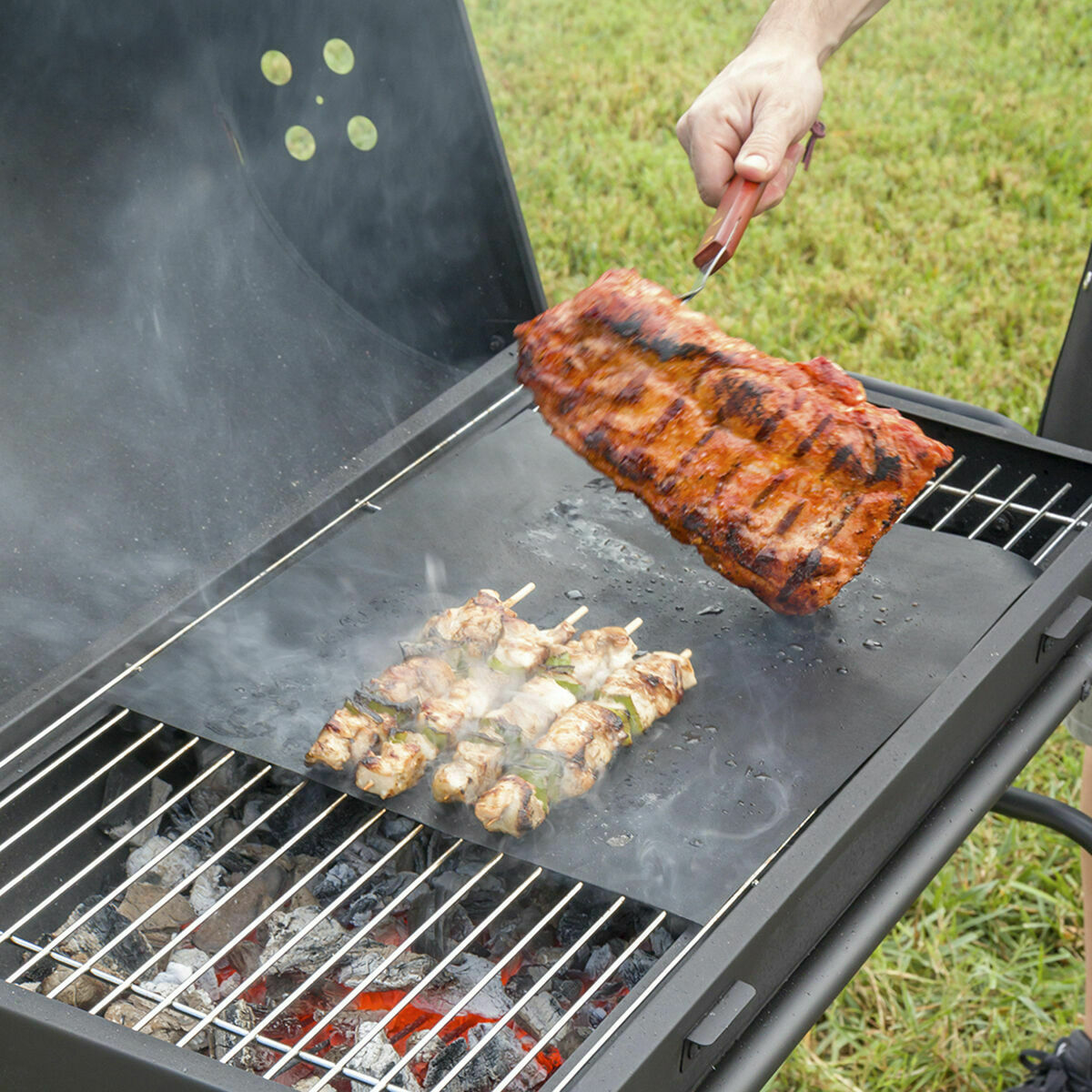 Pack Zusammenklappbarer Holzkohlegrill aus Edelstahl und Grill- und Backmatte InnovaGoods - Thumbnail 5